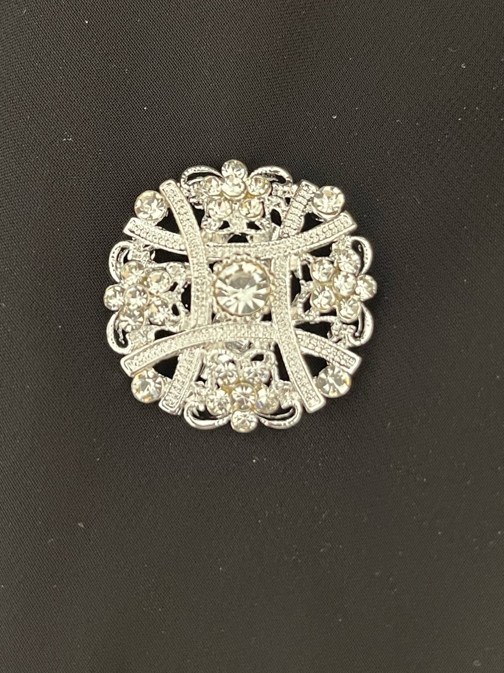 Rhinestone Filigree Circle Brooch Pin - Silver Tone